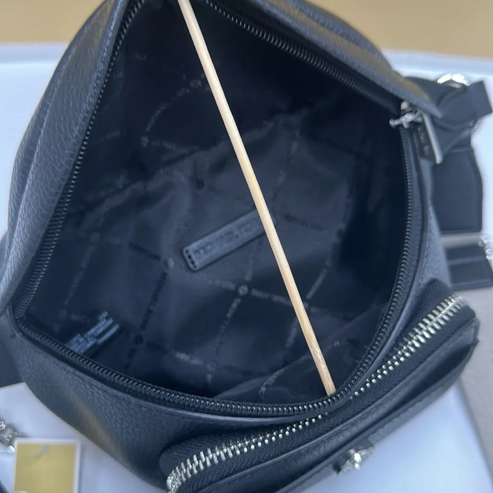 Michael Kors Maisie 2 In 1 Small Leather Waist pack Fanny pack Bag (Black) MK - Picture 15 of 16
